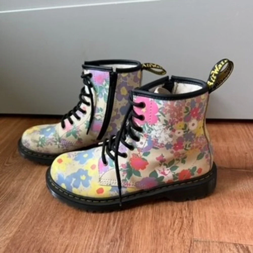 Dr Martens 1460 J Boots US 3 EU 34 Floral Leather Side Zip Lace Up Kids
